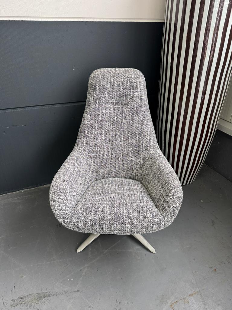 Showroommodel Pode Spot Two | De Ploeg Migo, Ophalen, Design, pode, leolux, gelderland, eyye, design on stock, Nieuw, 75 tot 100 cm