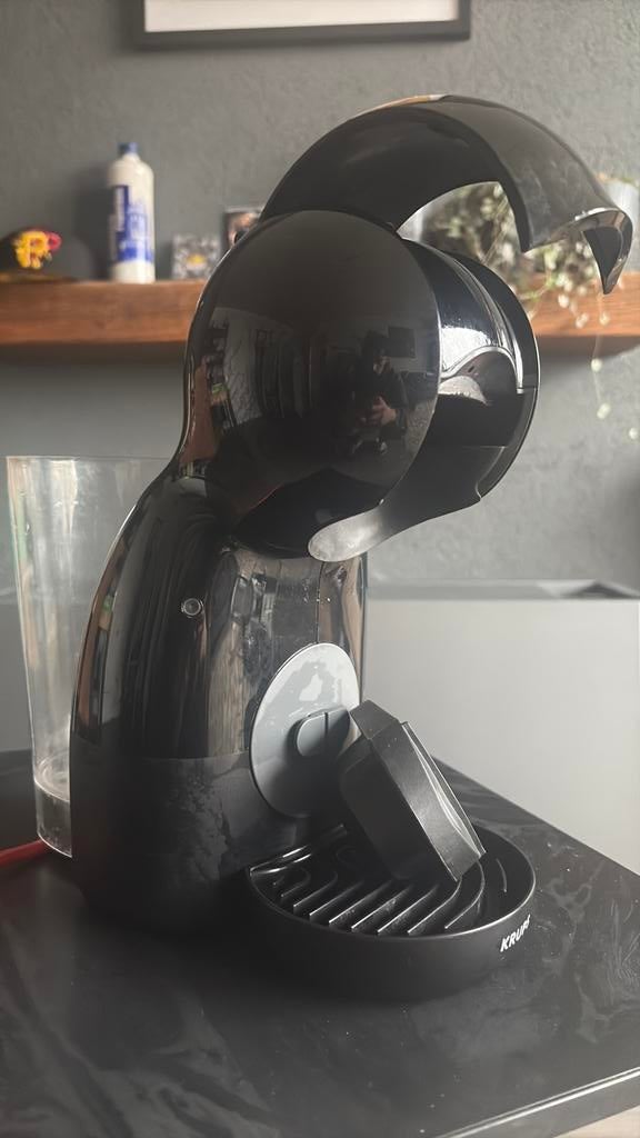 Dolce gusto koffiezetapparaat, Witgoed en Apparatuur, Koffiezetapparaten, Ophalen, Koffiemachine, Zo goed als nieuw, 1 kopje