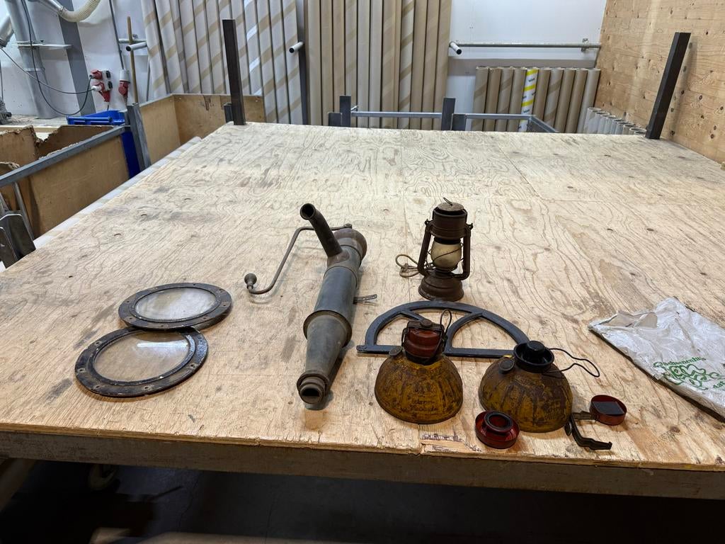 Diverse gereedschappen en antiek, Ophalen