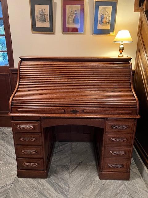 Antiek eiken rolbureau, Ophalen