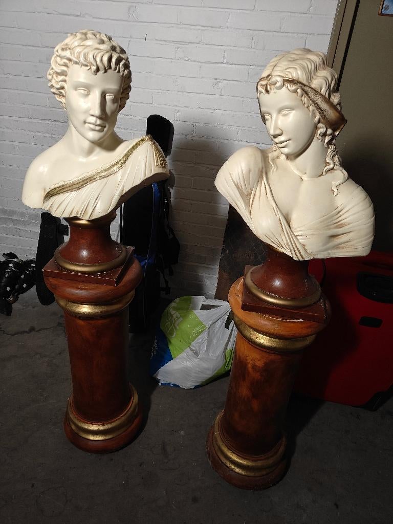 Klassieke Romeinse stijl bustes met zuilen (2 stuks), Ophalen, Gebruikt