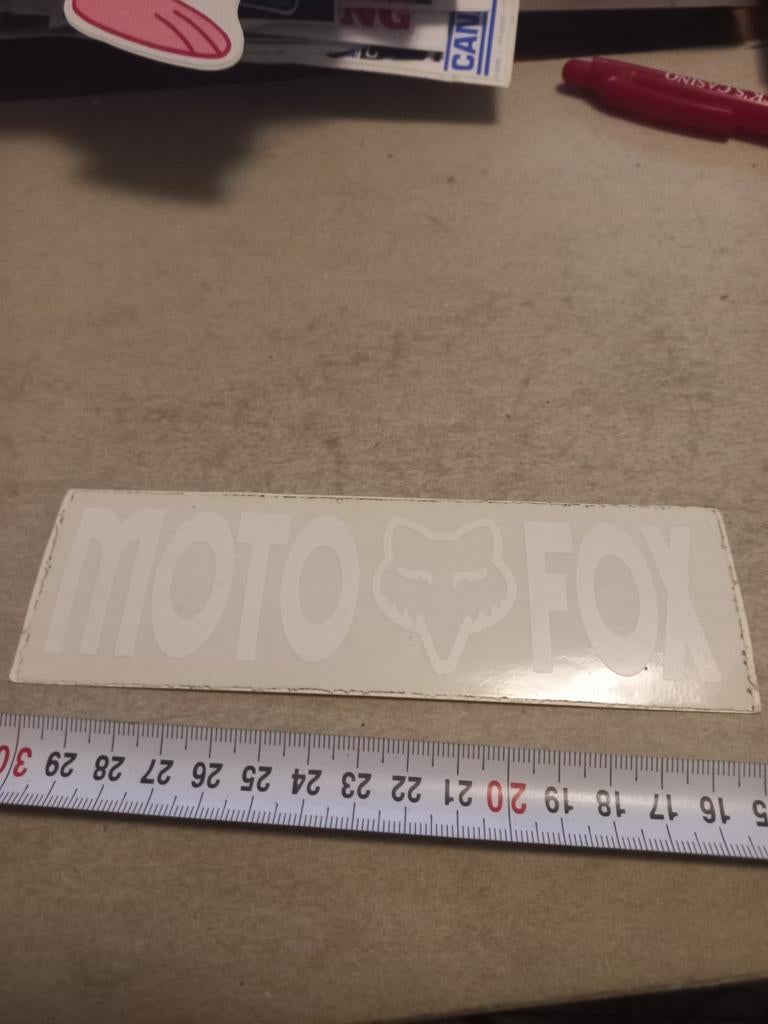 Moto fox witte letters, Ophalen of Verzenden
