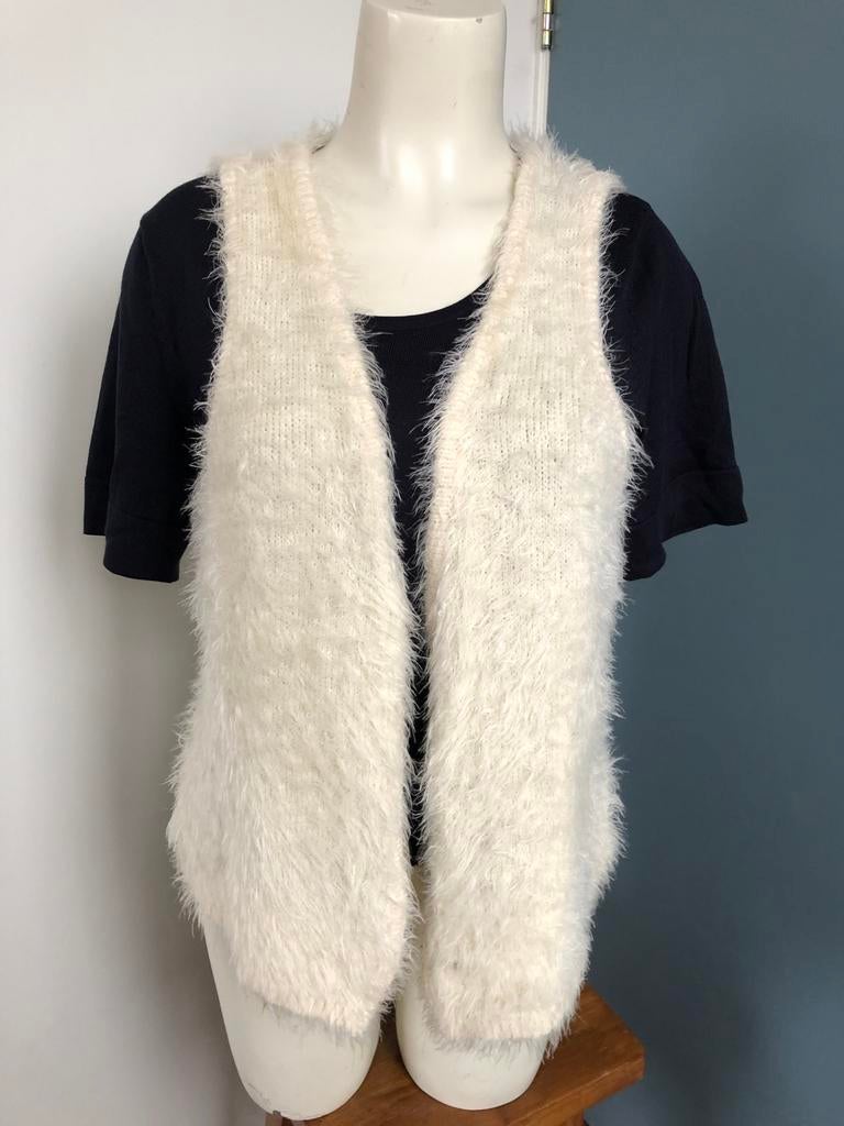 Costes roomwit fluffy hesje gilet m l, Kleding | Dames, Maat 38/40 (M), Wit, Ophalen of Verzenden, Zo goed als nieuw