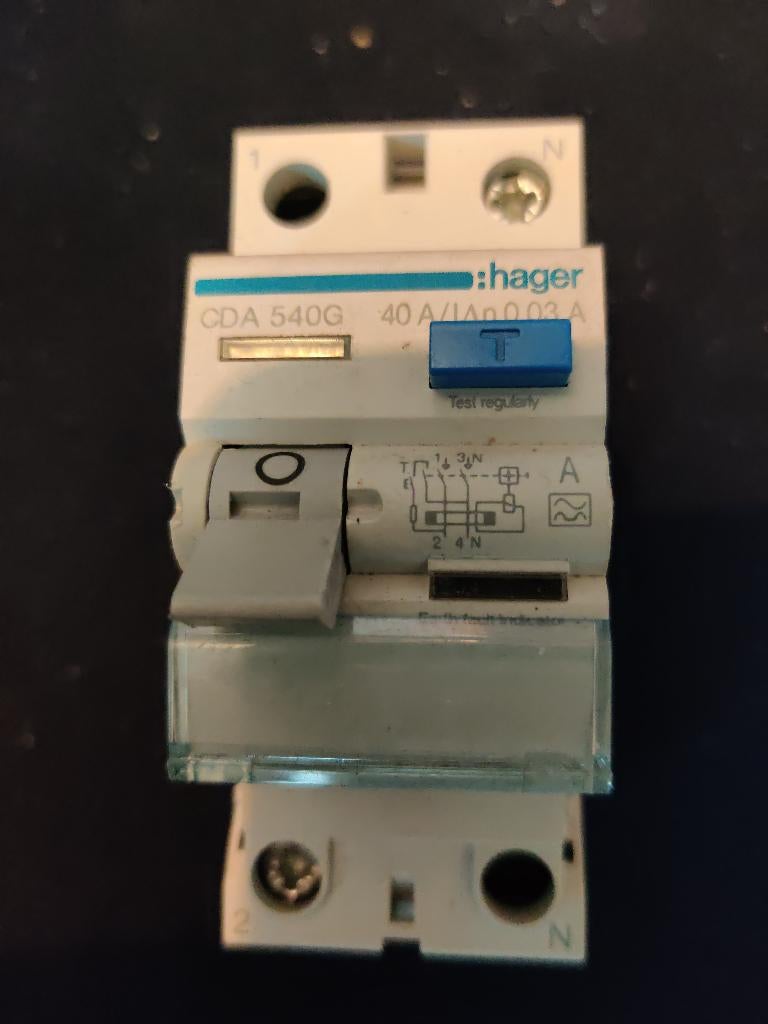 Hager Aardlekschakelaar 40A 30mA CDA 540G, Ophalen of Verzenden, Zo goed als nieuw
