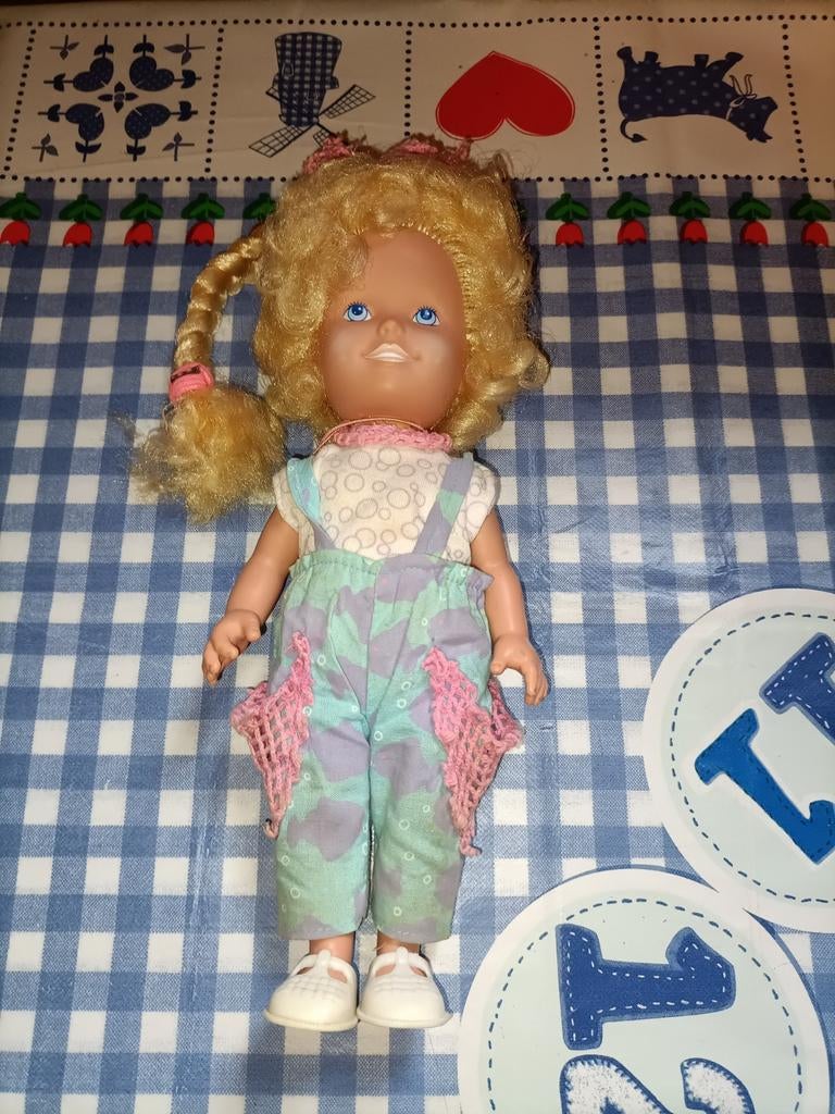 Holly Dolly Surprise oude pop Playskool uit 1987, Ophalen of Verzenden, Zo goed als nieuw, Pop