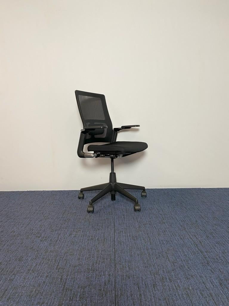 356x Bureaustoel Ahrend 2020 Verta - nieuw zwart gestoffeerd