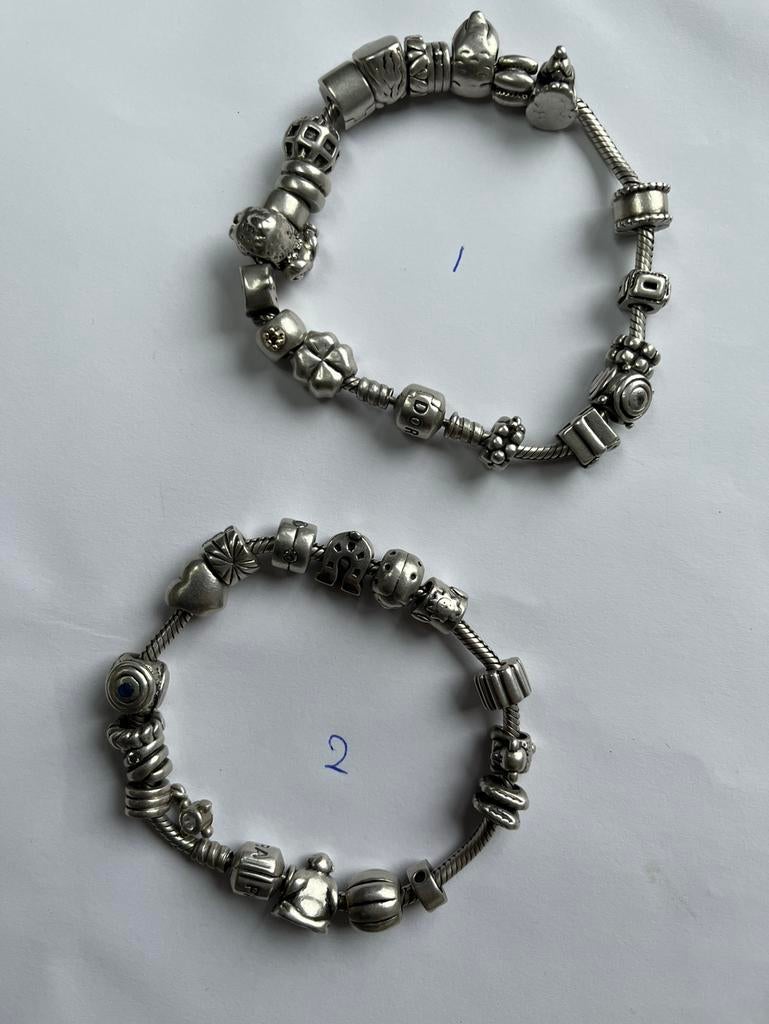 Pandora armband zilver en bedels letter, Gebruikt, Met bedels of kralen, Ophalen of Verzenden, Zilver