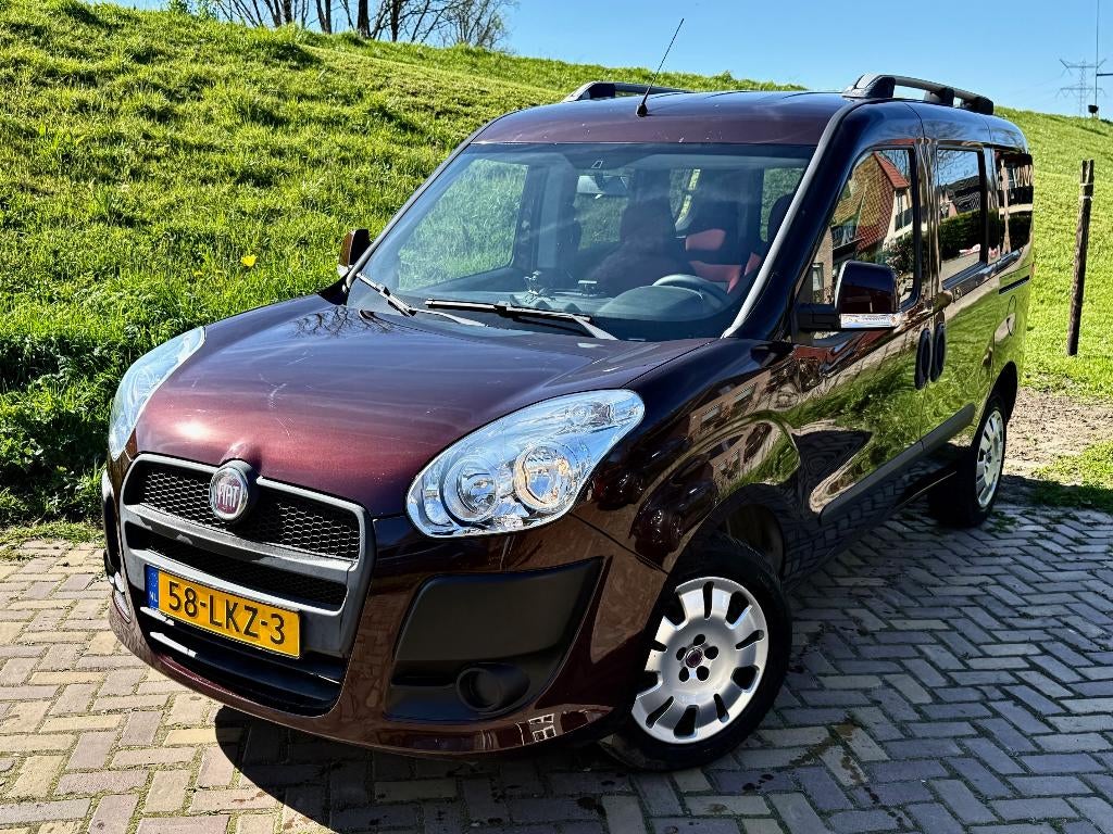 Fiat Doblo 1.4 Dynamic 7P Slechts 110.000km NAP APK 2027, Auto's, Fiat, Bedrijf, Doblo, ABS, Airbags, Airconditioning, Bluetooth
