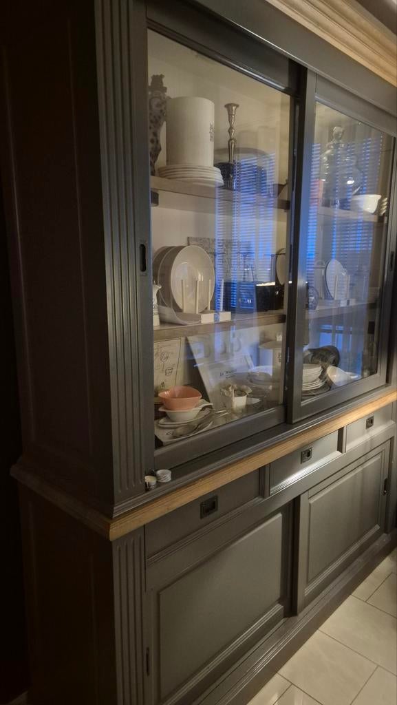 Originele richmond vitrinekast, Ophalen, Zo goed als nieuw, 25 tot 50 cm, 200 cm of meer