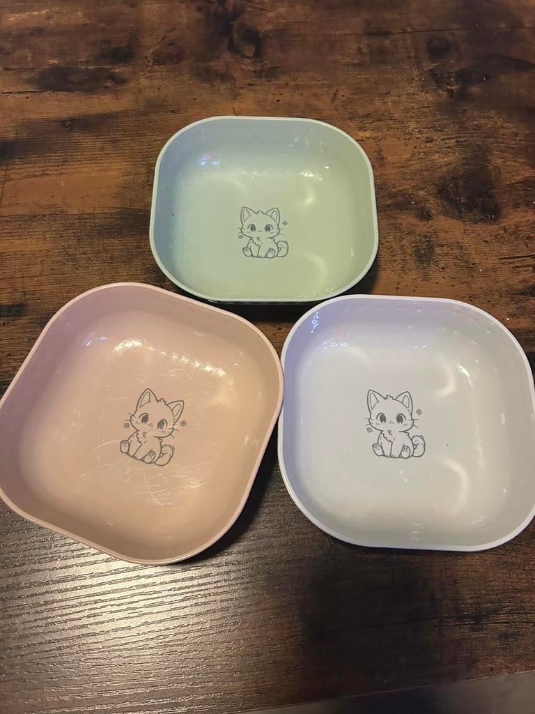 Voerbak kat plastic, Ophalen of Verzenden, Zo goed als nieuw