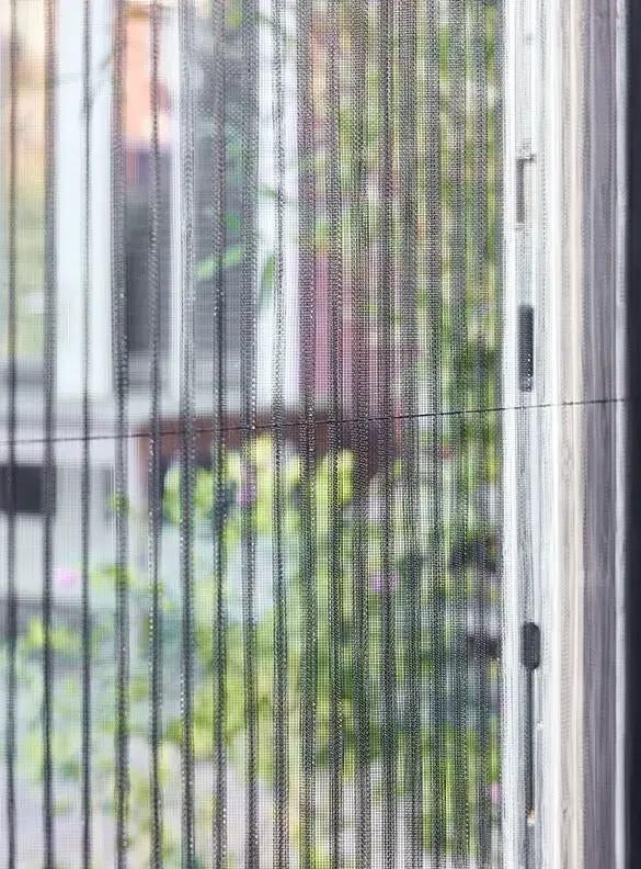 Luxaflex Plissé Hordeur Volare - 970mm breed, zwart gaas, Ophalen, 80 tot 100 cm, 215 cm of meer, Hordeur