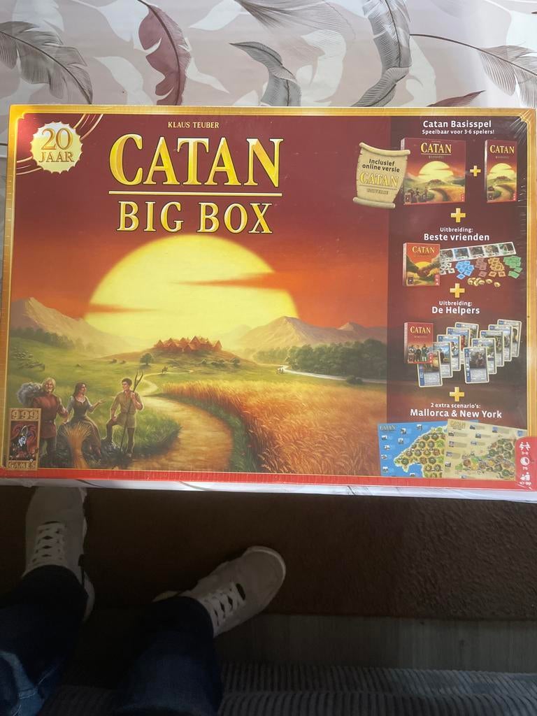 Catan Big Box - 20 Jaar Catan Editie - Nieuw in Seal, Drie of vier spelers, Ophalen of Verzenden, Nieuw