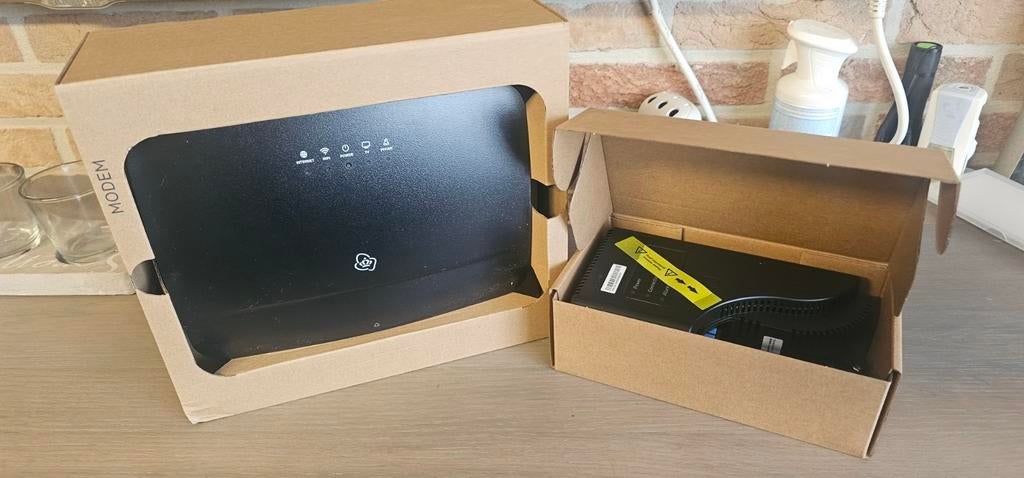 KPN Experia Box Modem Router, Ophalen of Verzenden