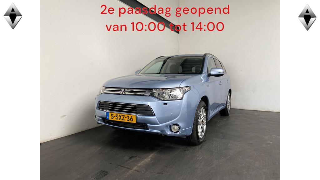 Mitsubishi Outlander 2.0 PHEV instyle (bj 2013, automaat), Automaat, 4 cilinders, Lichtsensor, Blauw