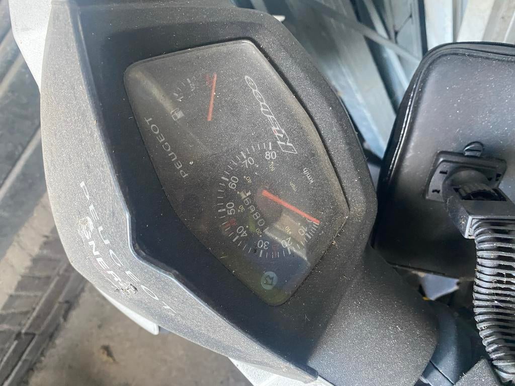 Peugeot Kisbee Snorscooter Opknapper - Inclusief Blok en Zad, Ophalen of Verzenden, Gebruikt