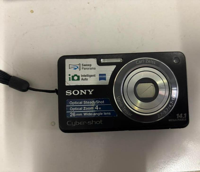 Sony Cybershot DSC-W360 digitale camera met oplader, Gebruikt, Compact, Ophalen of Verzenden, 4 t/m 7 keer