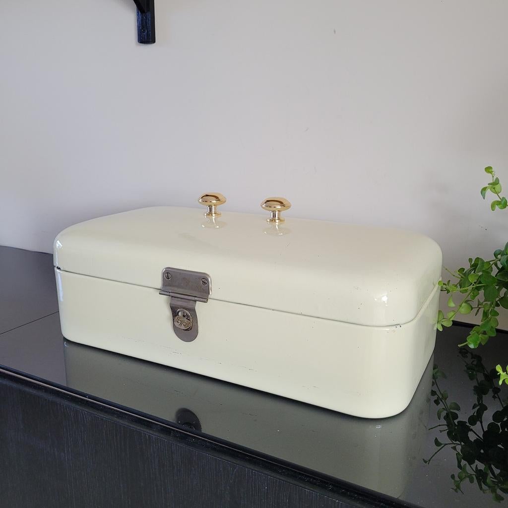 Vintage emaille broodtrommel met gouden knoppen, Ophalen of Verzenden