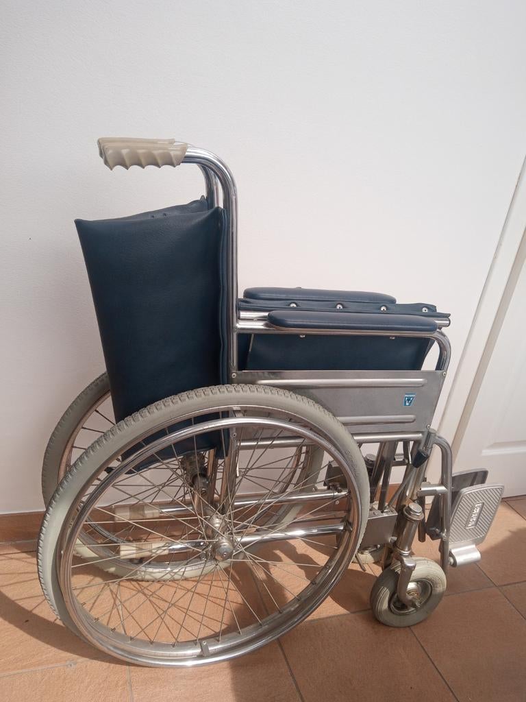 Klassieke, handbewogen rolstoel, van de Belgische VERMEIREN, Ophalen, Handbewogen rolstoel