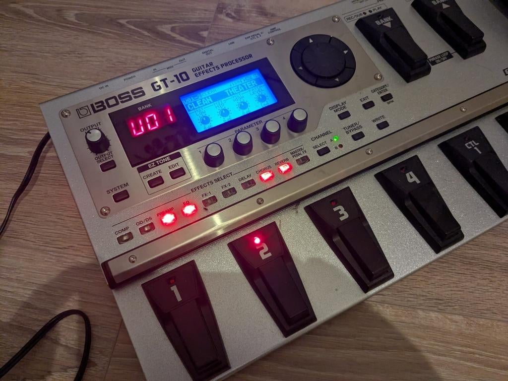 Te koop Boss gt10 pedalboard, Ophalen