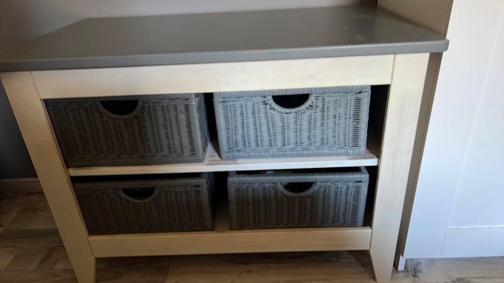 Leuk kastje met rieten manden, Ophalen, Gebruikt, 50 tot 100 cm, 3 of 4 laden