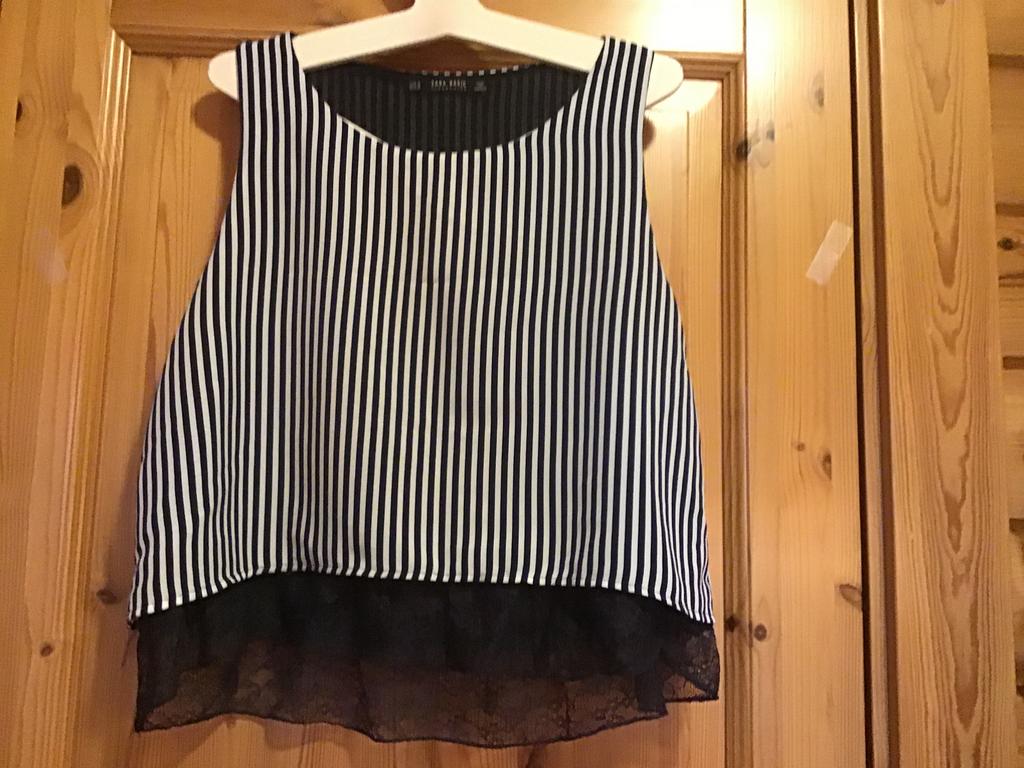 Top blauw wit gestreept met kant onderaan zara M, Maat 38/40 (M), Blauw, Ophalen of Verzenden, Zo goed als nieuw