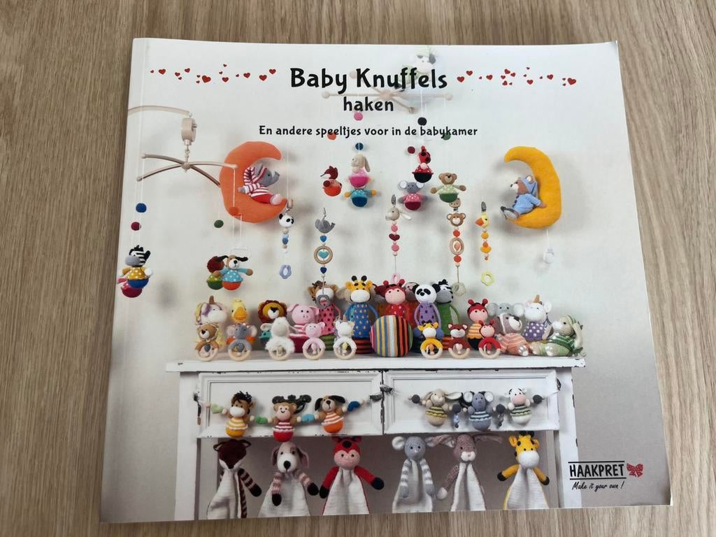 Baby knuffels haken, Ophalen of Verzenden, Zo goed als nieuw, Haken, Patroon of Boek