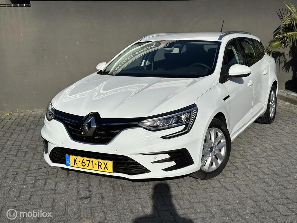 Renault Megane Estate 1.6 E-Tech Plug-In Hybrid 160 Business, 77 km/l, Gebruikt, 4 cilinders, Wit