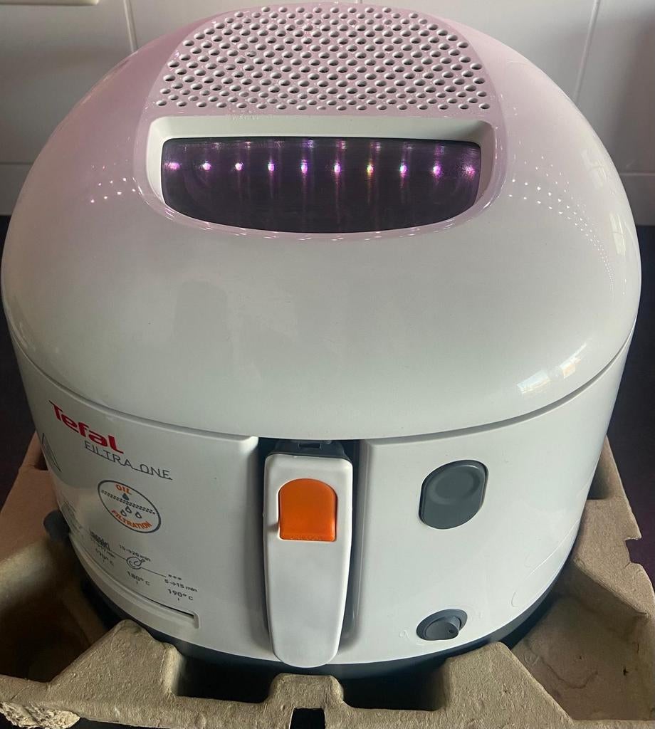 Tefal Filtra One Friteuse - Zo goed als nieuw!, 2 tot 3 liter, Ophalen, Zo goed als nieuw, Uitneembare binnenpan