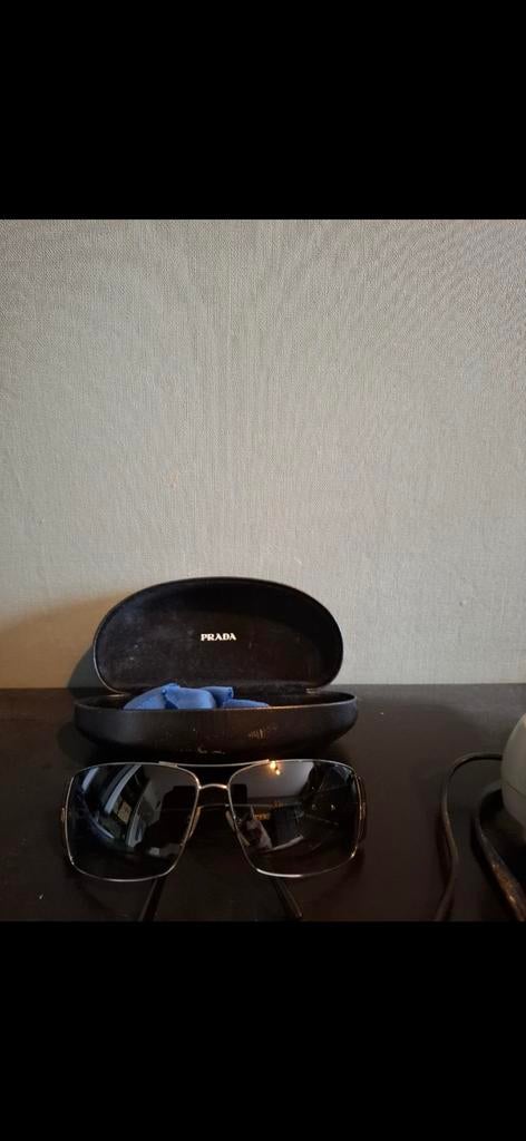 Prada zonnebril, Ophalen of Verzenden, Zwart, Overige merken