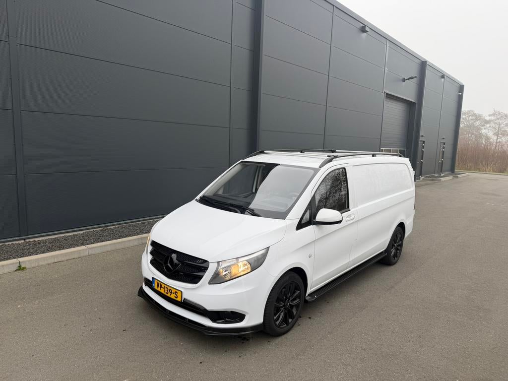 Sportieve Mercedes-Benz Vito !, Euro 5, Zwart, 4 cilinders, Wit