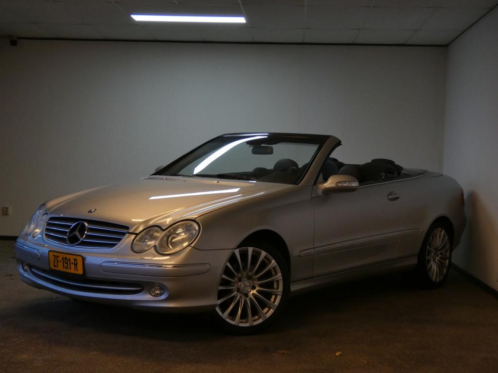 Mercedes-Benz CLK-Klasse Cabrio 320 Avantgarde (bj 2003), Automaat, Gebruikt, Cabriolet, 4 stoelen