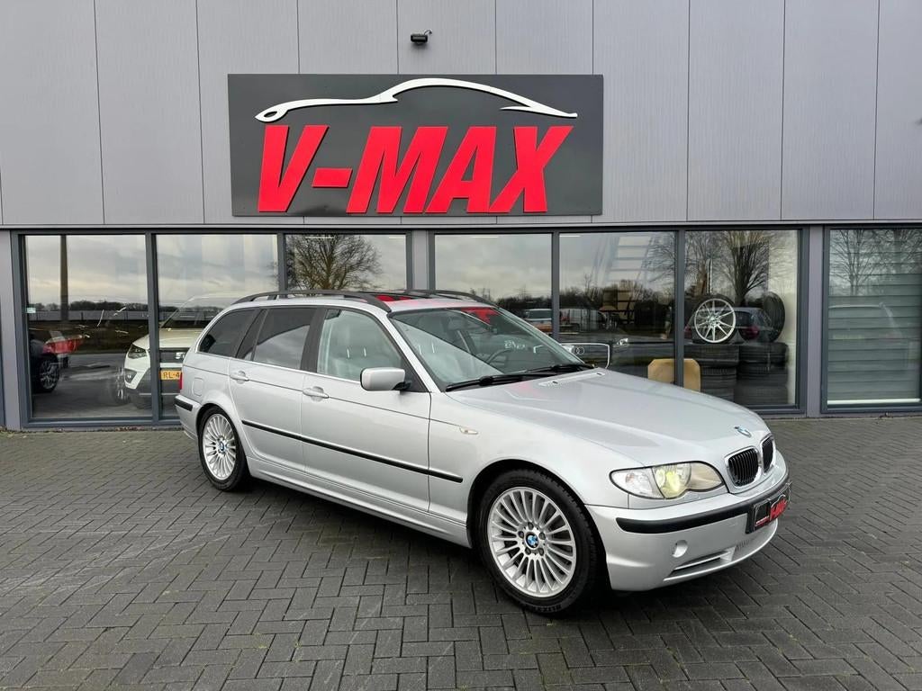 BMW 330i Touring AUT Exec Xenon Dak Leder Memory, Automaat, Gebruikt, Zwart, 1435 kg