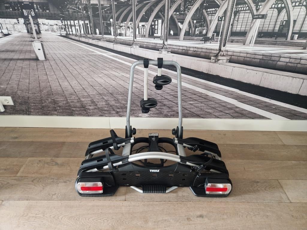 Thule EuroWay Kantelbare Fietsendrager voor 2 Fietsen, Brede banden, Ophalen of Verzenden, Zo goed als nieuw, 2 fietsen