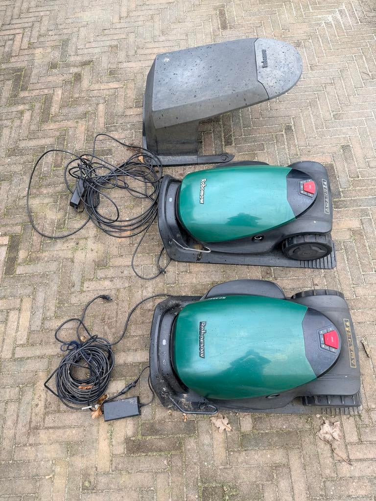 2x Robomow RC 308U green Robotmaaier - Goed werkend, Ophalen, Gebruikt, Met regensensor