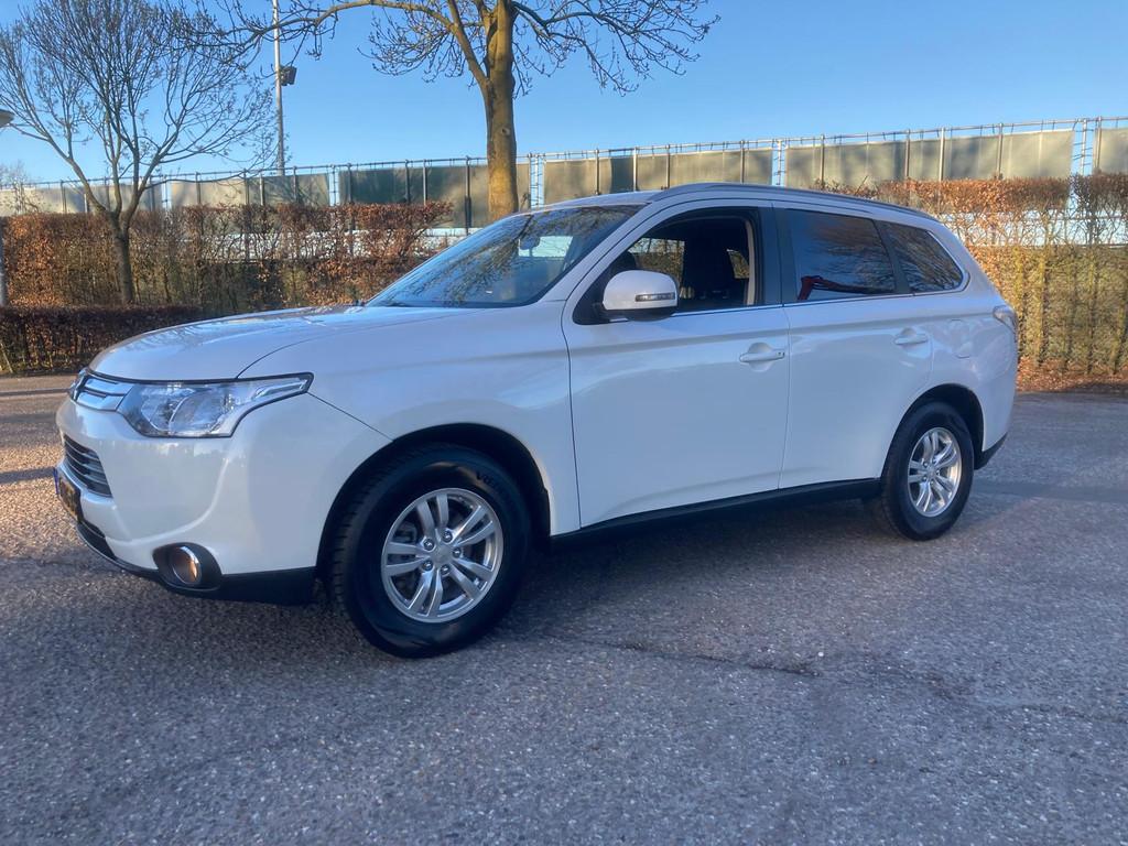 Mitsubishi Outlander 2.0 Business Edition (bj 2015), Auto's, Mitsubishi, Bedrijf, Te koop, Outlander, ABS, Achteruitrijcamera