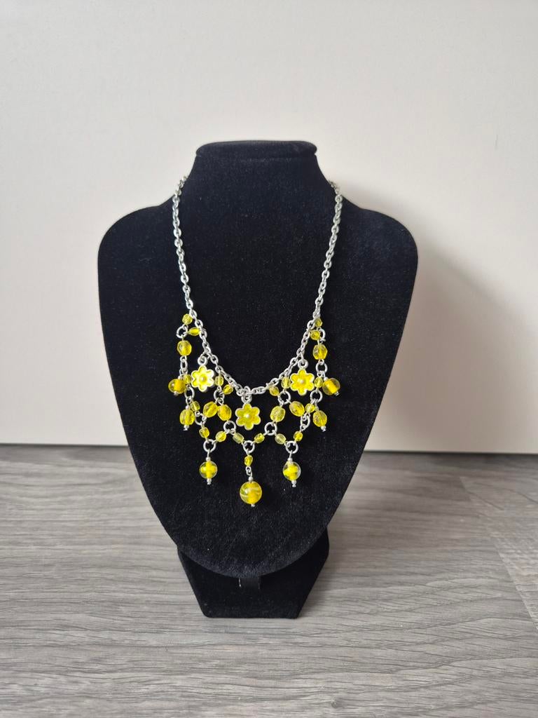 MKM Design ketting met gele bloemen en kralen, Sieraden, Tassen en Uiterlijk, Kettingen, Ophalen of Verzenden, Nieuw