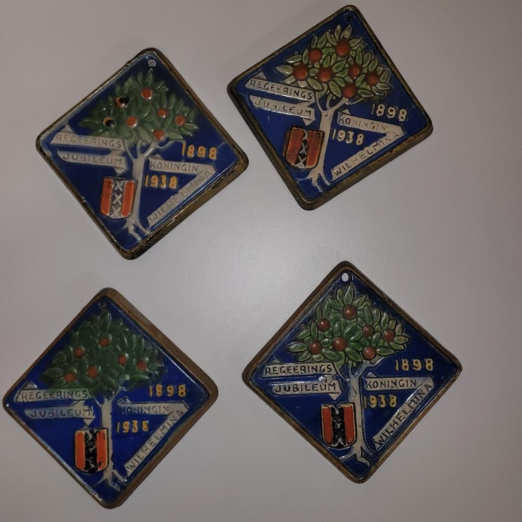 4 x Jubileumtegel Koningin Wilhelmina 1898-1938 Goedewaagen, Antiek en Kunst, Antiek | Wandborden en Tegels, Ophalen of Verzenden