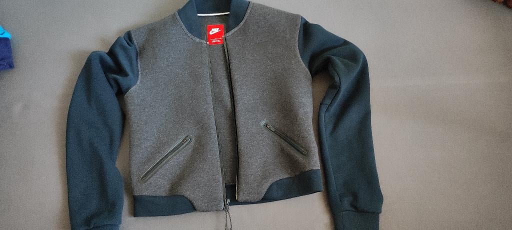 Nike outdoor lente jas 164, Ophalen, Jongen of Meisje, Zo goed als nieuw, Nike