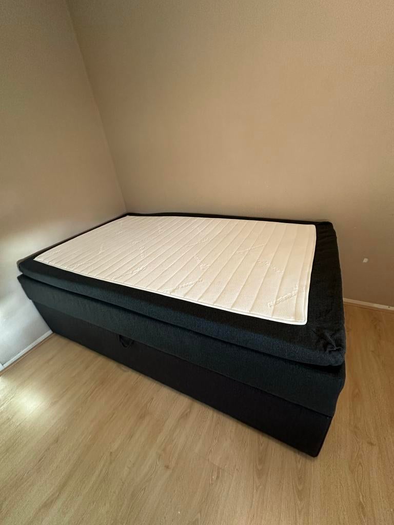 Boxspring (twijfelaar) 120cm bij 200 cm met opbergruimte, Ophalen, Zwart, Zo goed als nieuw, Twijfelaar