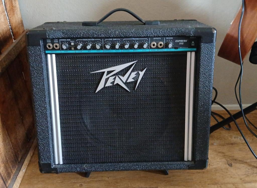 Peavey express 112 bleu stripe,  wordt verkocht als defect, Muziek en Instrumenten, Versterkers | Bas en Gitaar, Gebruikt, Ophalen