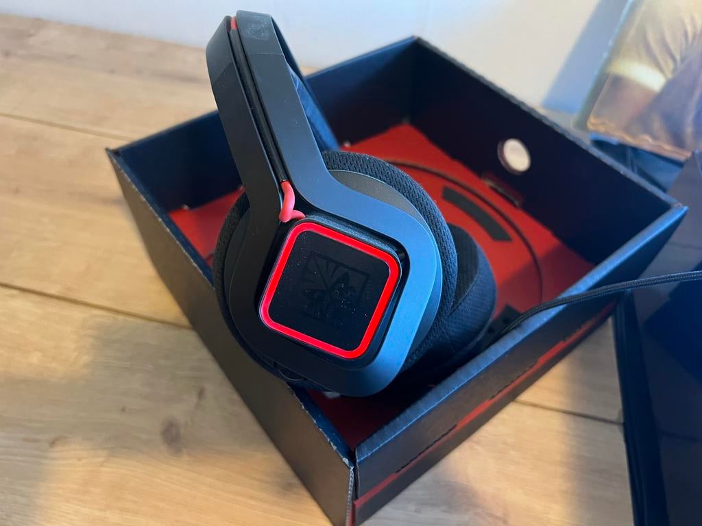 HP OMEN Mindframe Prime, Spelcomputers en Games, Verzenden, Zo goed als nieuw