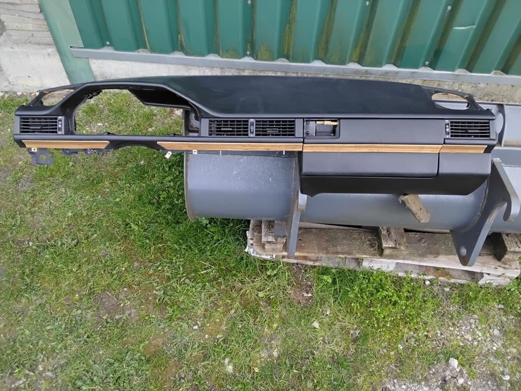 Mercedes W124 Dashboard Zwart, Ophalen