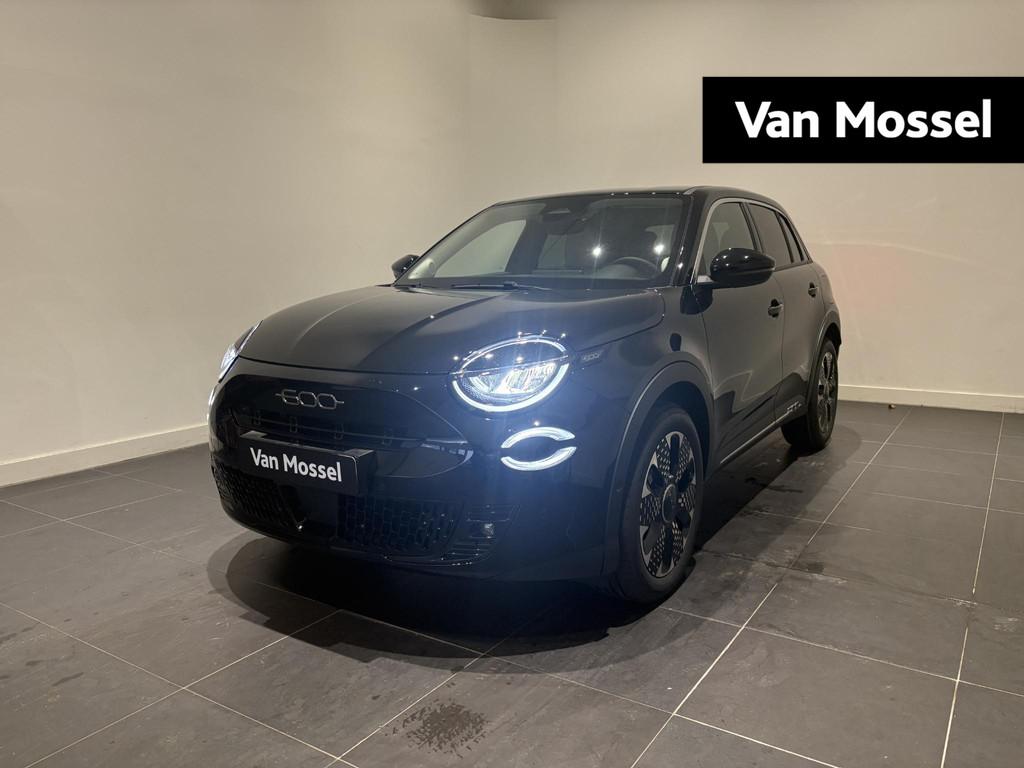 Fiat 600 1.2 Hybrid La Prima | APPLE CARPLAY & ANDROID AUTO, Auto's, Fiat, Gebruikt, 1199 cc, 620 kg, Zwart