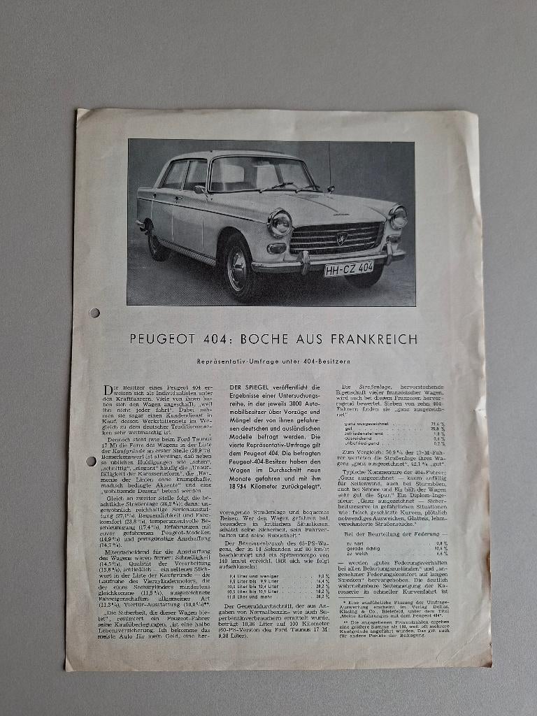 ARTIKEL uit DER SPIEGEL en EMBLEEM PEUGEOT 404 uit 1962, Ophalen of Verzenden, Zo goed als nieuw, Peugeot
