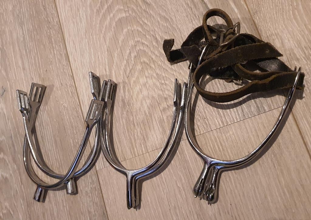 Drie paar sporen – 2 met wieltjes, Dieren en Toebehoren, Paarden en Pony's | Overige Paardenspullen, Ophalen of Verzenden, Nieuw