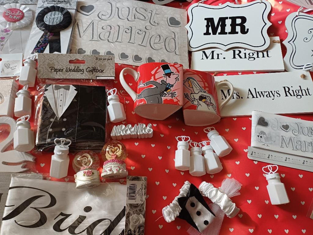 Trouw decoratie, Wit, Nieuw, Ophalen of Verzenden, Accessoires