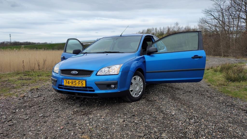 Ford Focus 1.6 2005 | Benzine | Cruise Control | APK, Stof, 4 cilinders, Blauw, Handgeschakeld