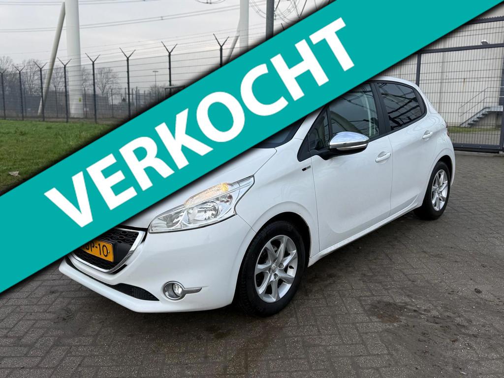 Peugeot 208 1.2 VTi Style Nap Cruise Airco P.Sensoren, Voorwielaandrijving, Euro 5, Gebruikt, 31 €/maand