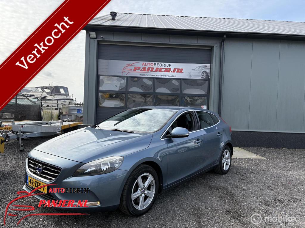 Volvo V40 1.6 T3 Summum "CAMERA/NAVI+AFN. TREKHAAK", Voorwielaandrijving, Stof, Gebruikt, Zwart