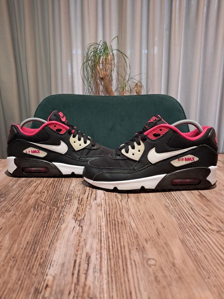 Nike Air Max 90 Mesh 'Vivid Pink' Size 36, Kleding | Dames, Schoenen, Gedragen, Sneakers of Gympen, Zwart, Ophalen of Verzenden